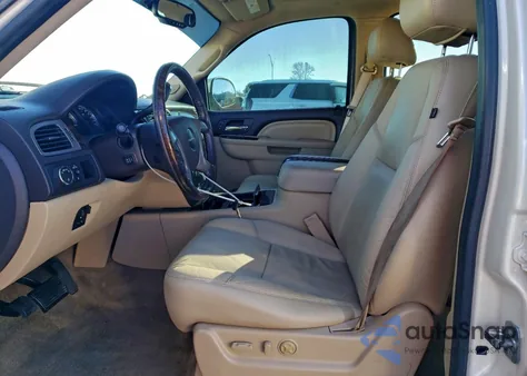 2013 GMC Yukon Denali z USA, uszkodzony, nr VIN 1GKS2EEF4DR105854